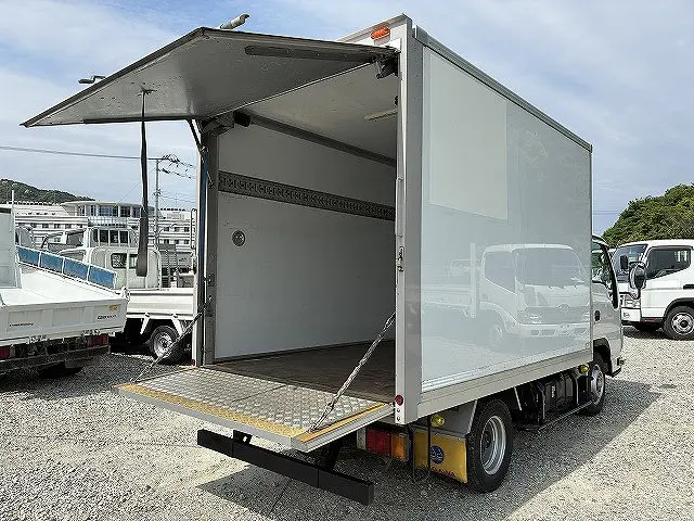 いすゞ エルフ 2RG-NHR88AN(2WD)の写真15