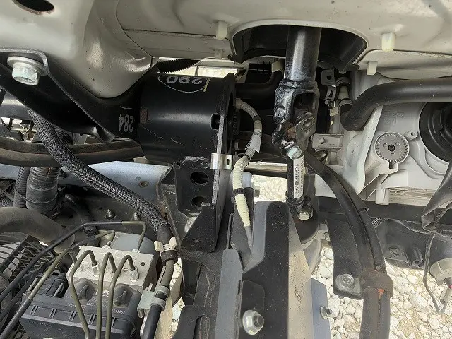 いすゞ エルフ 2RG-NHR88AN(2WD)の写真25