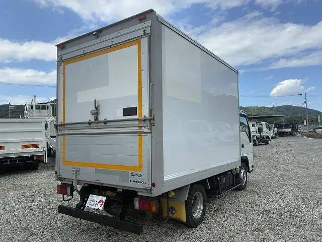 いすゞ エルフ 2RG-NHR88AN(2WD)の写真29