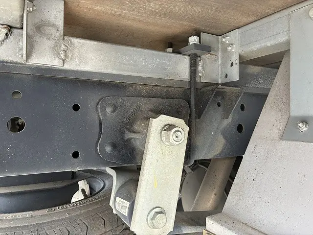 いすゞ エルフ 2RG-NHR88AN(2WD)の写真39