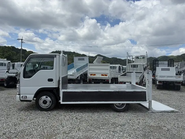 いすゞ エルフ TKG-NHR85A(2WD)の写真11