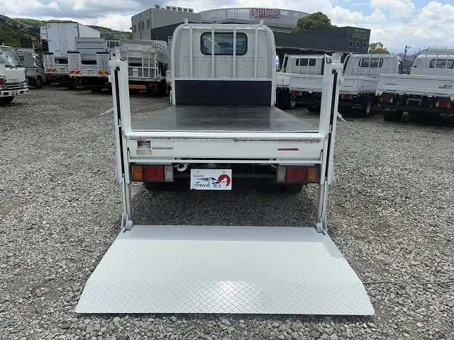 いすゞ エルフ TKG-NHR85A(2WD)の写真14