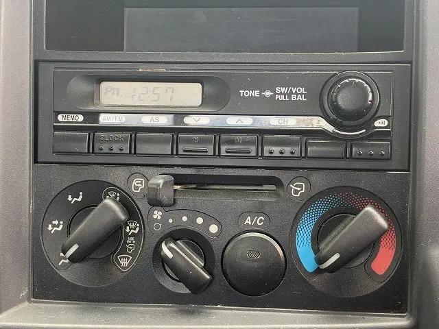 いすゞ エルフ TKG-NHR85A(2WD)の写真35