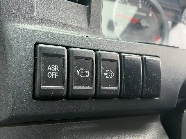 いすゞ エルフ TKG-NHR85A(2WD)の写真37