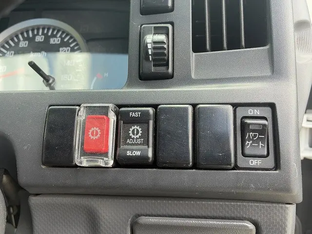 いすゞ エルフ TKG-NHR85A(2WD)の写真39
