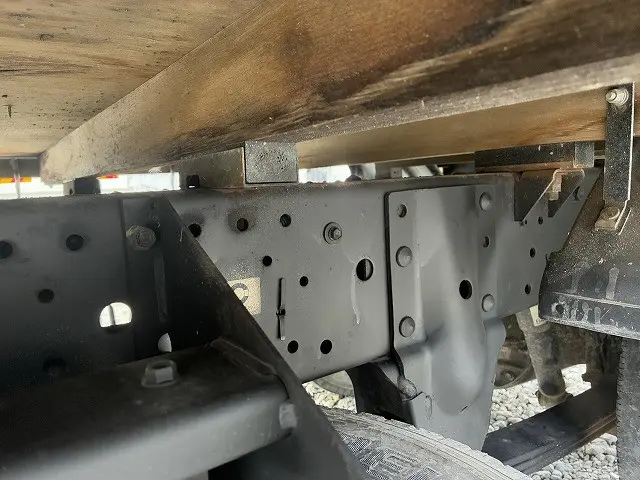 いすゞ エルフ TKG-NHR85A(2WD)の写真44