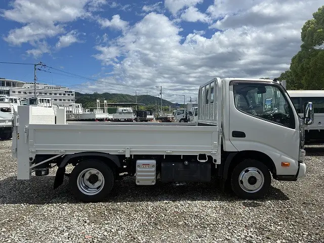 トヨタ ダイナ 2RG-XZC605(2WD)の写真5