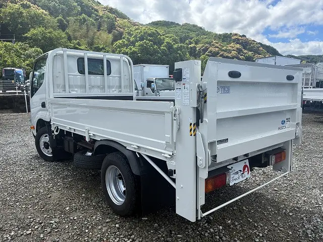 トヨタ ダイナ 2RG-XZC605(2WD)の写真6