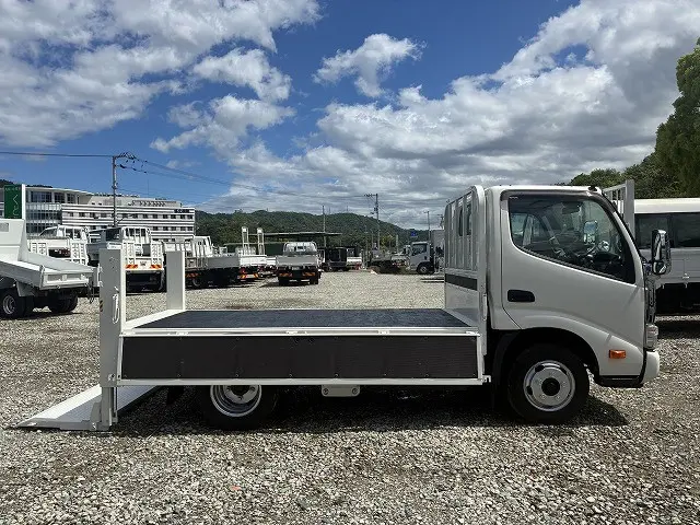 トヨタ ダイナ 2RG-XZC605(2WD)の写真12