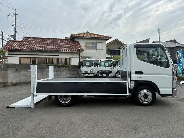 三菱 キャンター 2RG-FBA20(2WD)の写真12