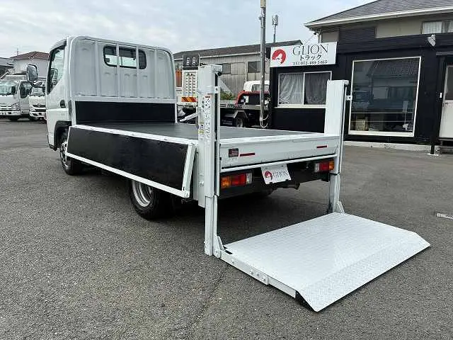 三菱 キャンター 2RG-FBA20(2WD)の写真13