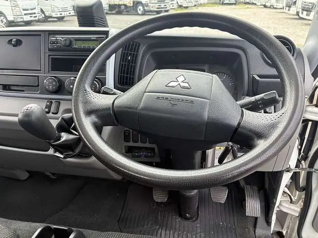 三菱 キャンター 2RG-FBA20(2WD)の写真34