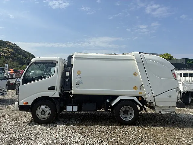 日野 デュトロ 2RG-XZU605X(2WD)の写真4