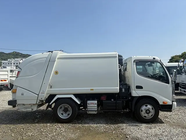 日野 デュトロ 2RG-XZU605X(2WD)の写真5