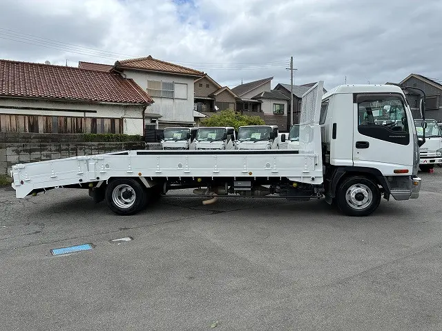 いすゞ フォワード ADG-FRR90J3S(2WD)の写真5