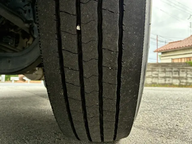 いすゞ フォワード ADG-FRR90J3S(2WD)の写真25