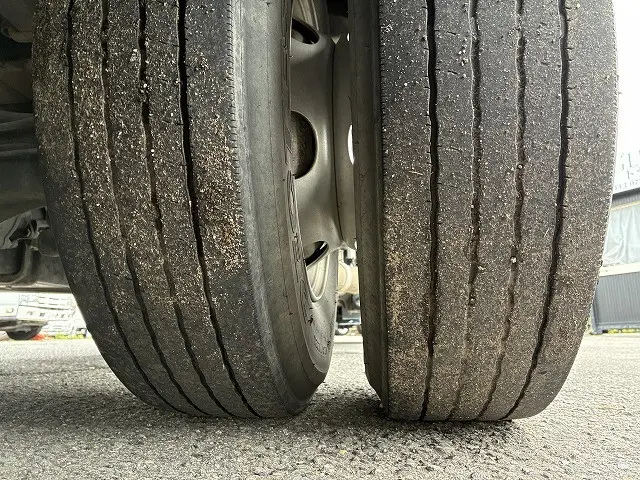 いすゞ フォワード ADG-FRR90J3S(2WD)の写真29