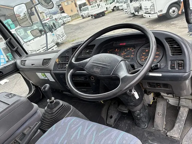 いすゞ フォワード ADG-FRR90J3S(2WD)の写真34