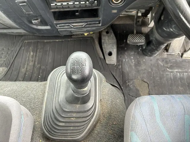 いすゞ フォワード ADG-FRR90J3S(2WD)の写真41