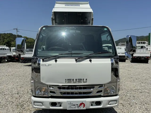 いすゞ エルフ TPG-NKR85AD(2WD)の写真2