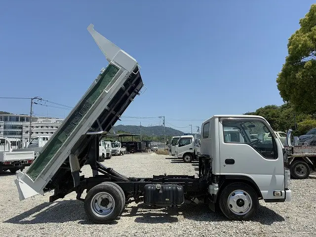 いすゞ エルフ TPG-NKR85AD(2WD)の写真5