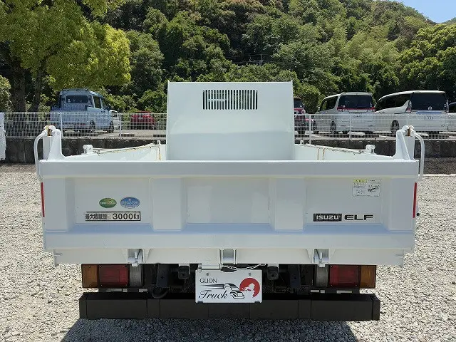 いすゞ エルフ TPG-NKR85AD(2WD)の写真14