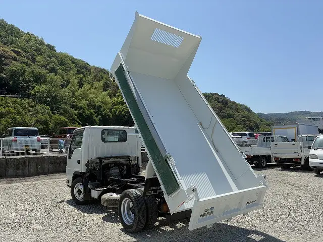 いすゞ エルフ TPG-NKR85AD(2WD)の写真28