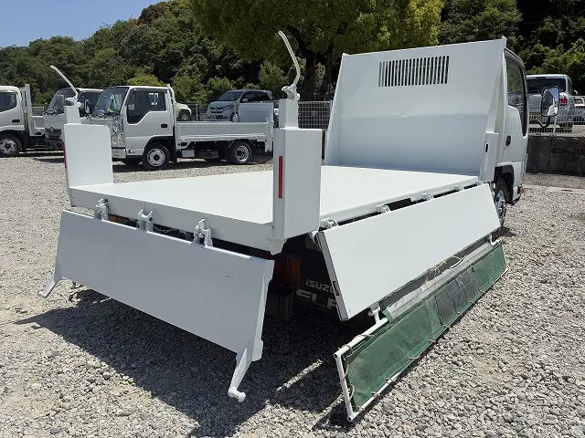 いすゞ エルフ TPG-NKR85AD(2WD)の写真36