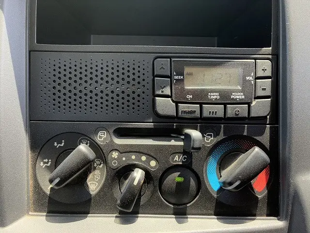 いすゞ エルフ TPG-NKR85AD(2WD)の写真40