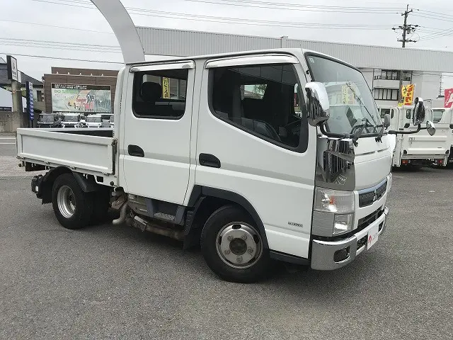 三菱 キャンター TPG-FDA00(4WD)の写真3