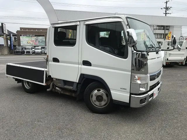 三菱 キャンター TPG-FDA00(4WD)の写真10