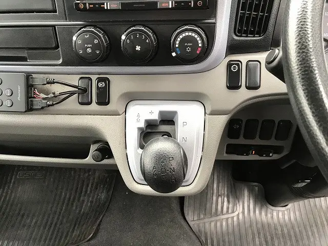 三菱 キャンター TPG-FDA00(4WD)の写真28