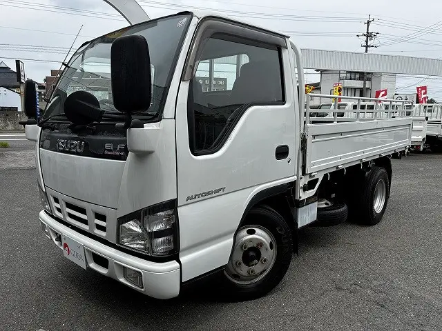 いすゞ エルフ PB-NKR81A(2WD)の写真1