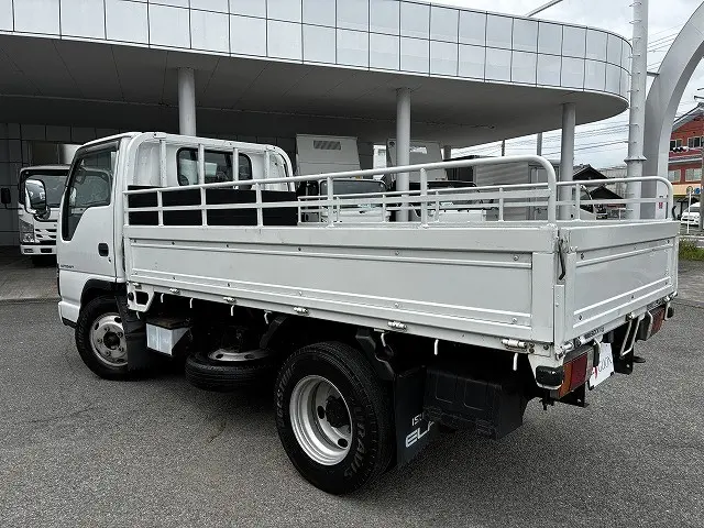 いすゞ エルフ PB-NKR81A(2WD)の写真6