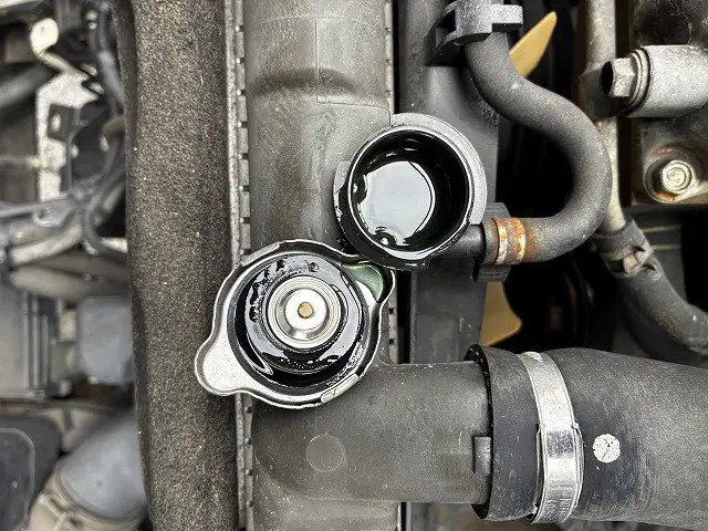 いすゞ エルフ PB-NKR81A(2WD)の写真23