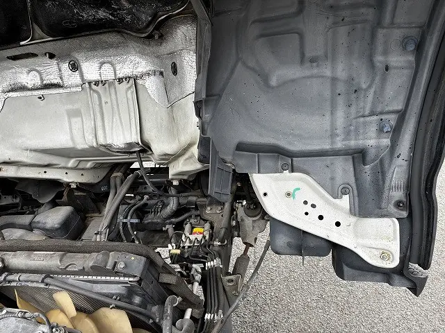 いすゞ エルフ PB-NKR81A(2WD)の写真25