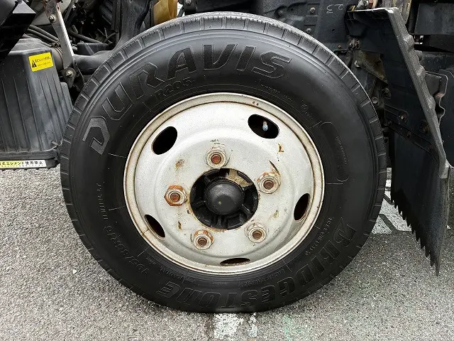 いすゞ エルフ PB-NKR81A(2WD)の写真27