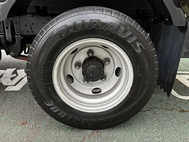 いすゞ エルフ PB-NKR81A(2WD)の写真28