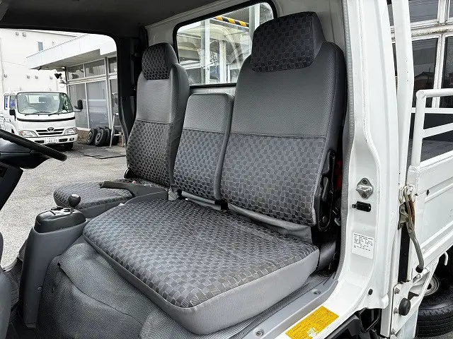 いすゞ エルフ PB-NKR81A(2WD)の写真34