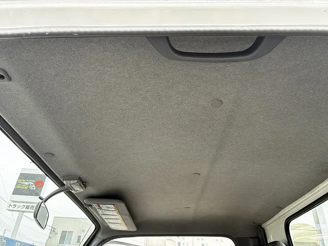 いすゞ エルフ PB-NKR81A(2WD)の写真35