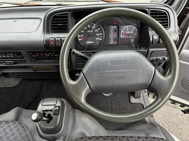 いすゞ エルフ PB-NKR81A(2WD)の写真36