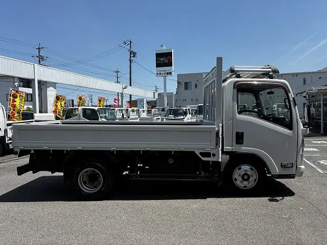 いすゞ エルフ TKG-NMR85R(2WD)の写真5