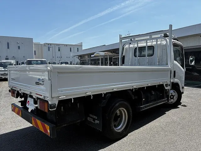 いすゞ エルフ TKG-NMR85R(2WD)の写真8
