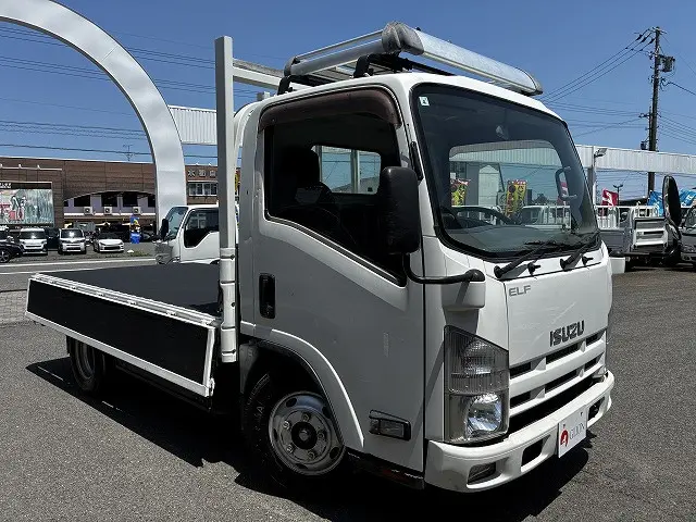 いすゞ エルフ TKG-NMR85R(2WD)の写真10