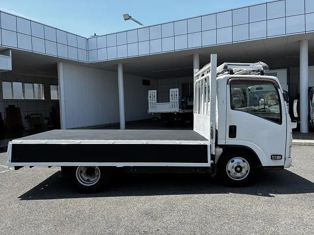 いすゞ エルフ TKG-NMR85R(2WD)の写真12