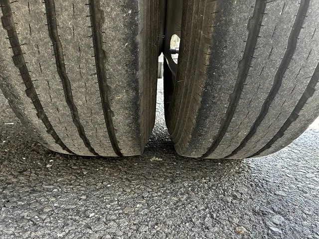 いすゞ エルフ TKG-NMR85R(2WD)の写真31
