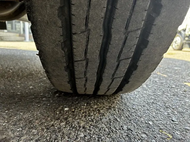 いすゞ エルフ TKG-NMR85R(2WD)の写真32