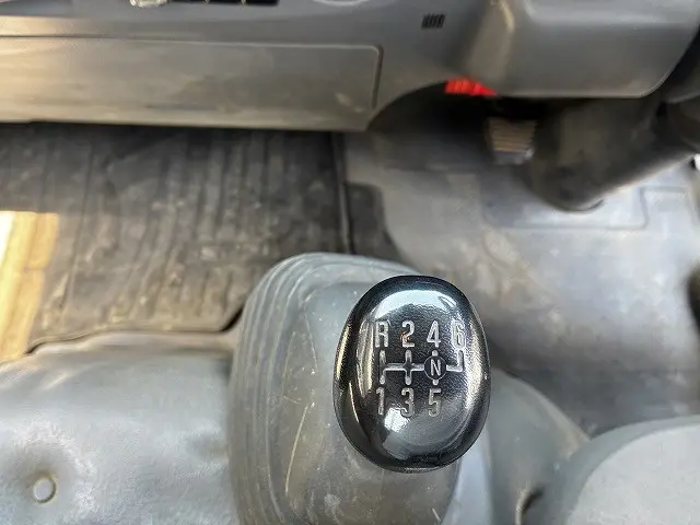 いすゞ エルフ TKG-NMR85R(2WD)の写真45