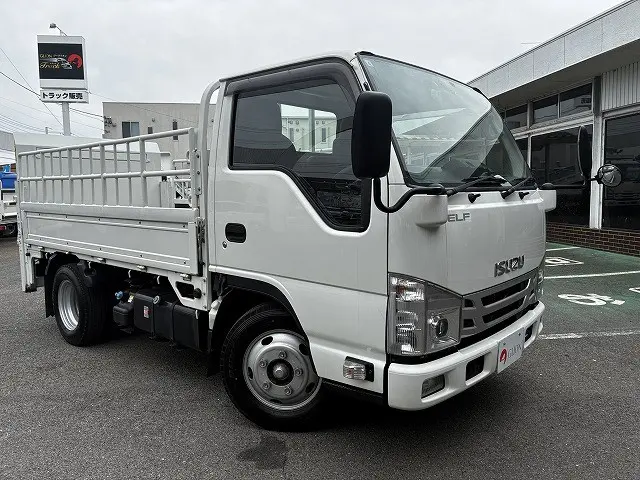いすゞ エルフ 2RG-NKR88A(2WD)の写真3