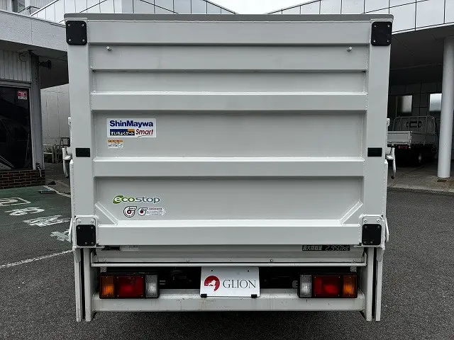 いすゞ エルフ 2RG-NKR88A(2WD)の写真7